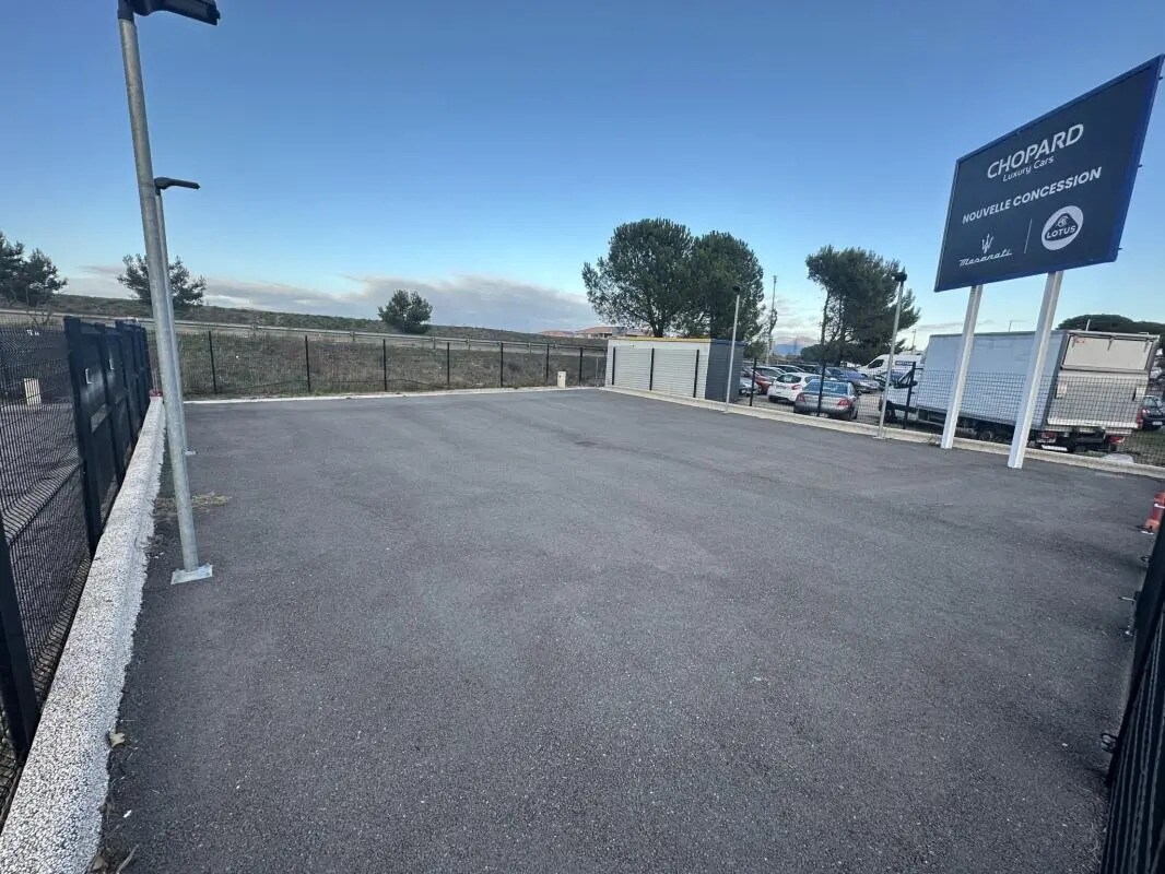 Land in Puget-sur-Argens to rent Building Photo- Image 1 of 4