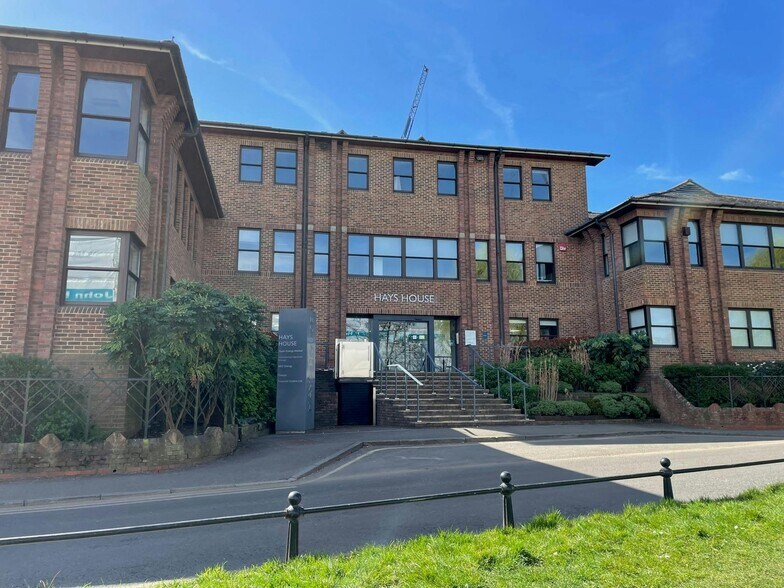 Millmead, Guildford to rent - Building Photo - Image 3 of 15