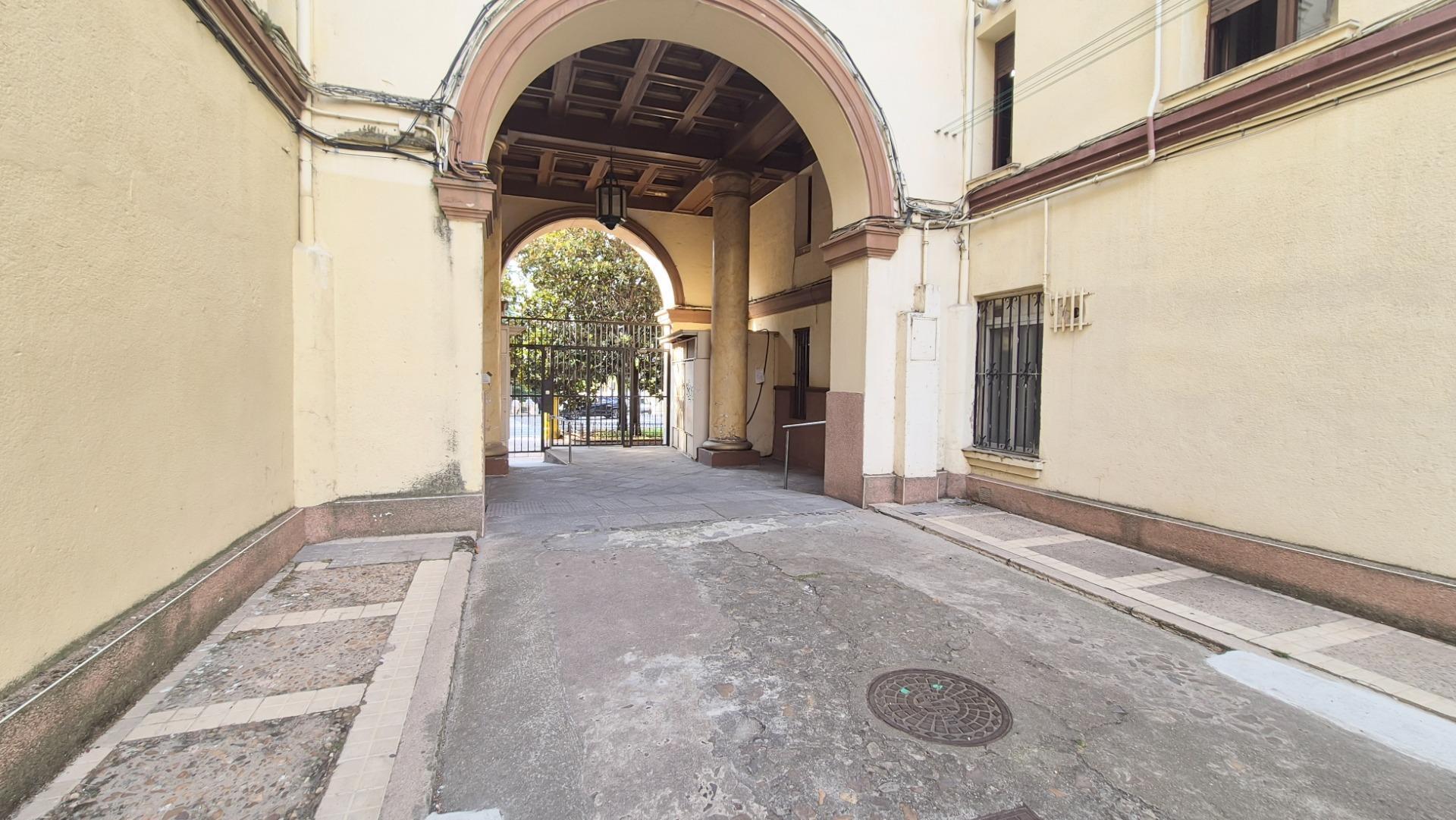 Industrial in Salamanca, Salamanca for sale Building Photo- Image 1 of 21