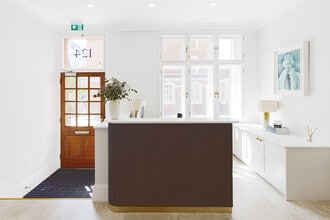 124 Sloane St, London to rent Interior Photo- Image 1 of 7