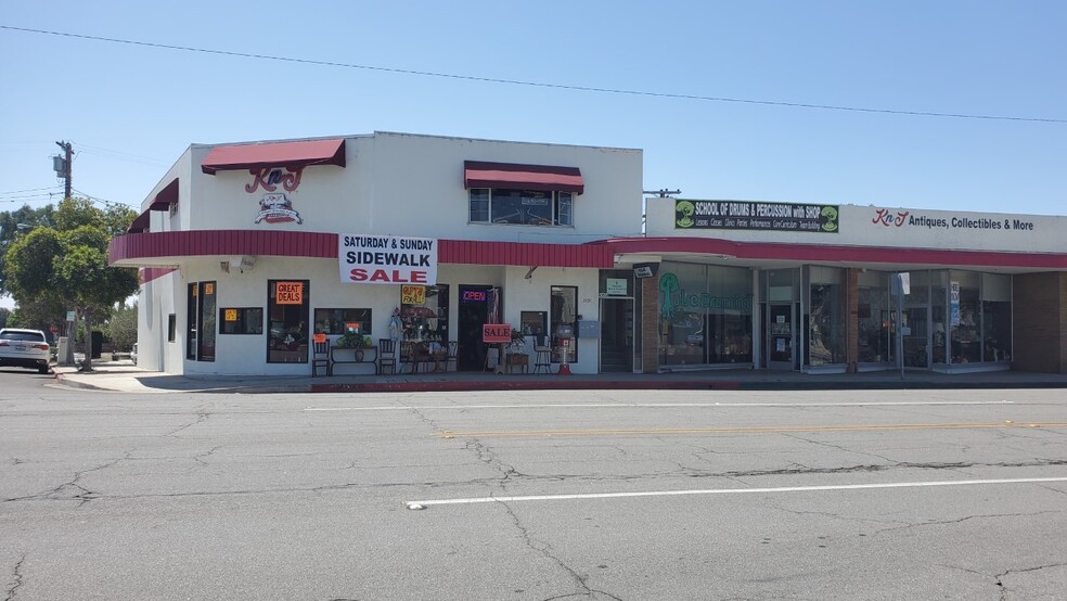 2424-2426 E Main St, Ventura, CA for rent - Primary Photo - Image 1 of 9