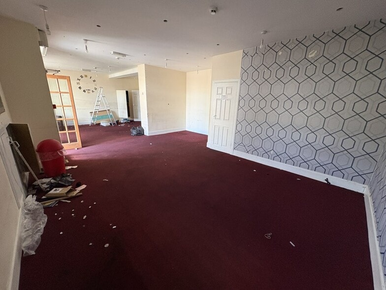 5 Piershill Pl, Edinburgh for sale - Interior Photo - Image 3 of 8