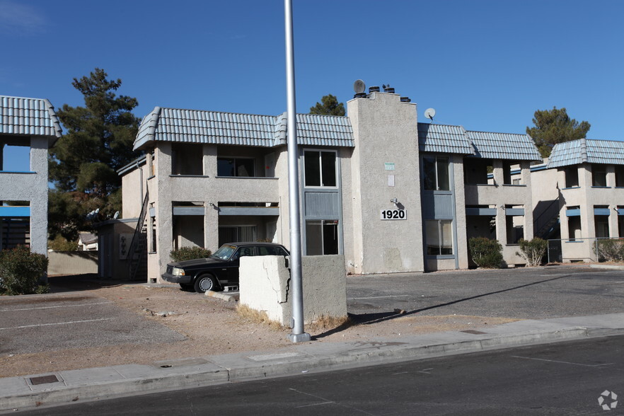 1920 Lirio Way, Las Vegas, NV for sale - Building Photo - Image 2 of 2