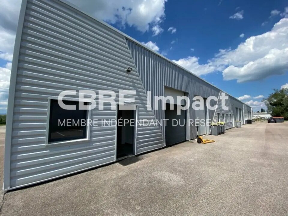 Location Local d'activités 150 m² - Photo 1