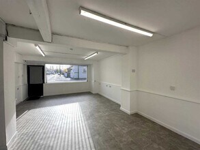 111 Cottage Beck Rd, Scunthorpe to rent Interior Photo- Image 2 of 3