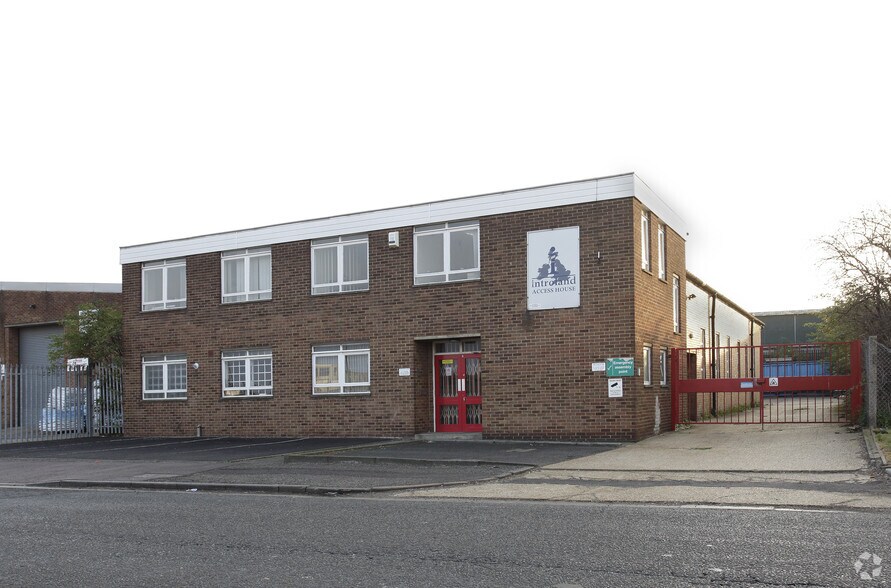 2 Bilton Rd, Erith for sale - Primary Photo - Image 1 of 1