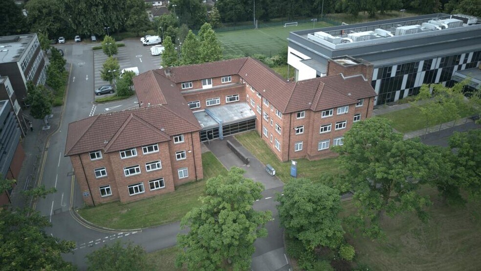 Crewe Green Rd, Crewe for rent - Building Photo - Image 1 of 3