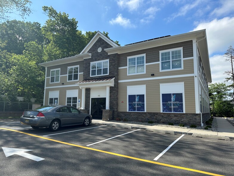 49 Route 520, Englishtown, NJ for rent - Building Photo - Image 1 of 6