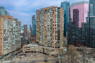 1033 Bay St, Toronto, ON for sale Primary Photo- Image 1 of 6