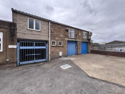 9-9A Edison Rd, Salisbury to rent Building Photo- Image 1 of 3