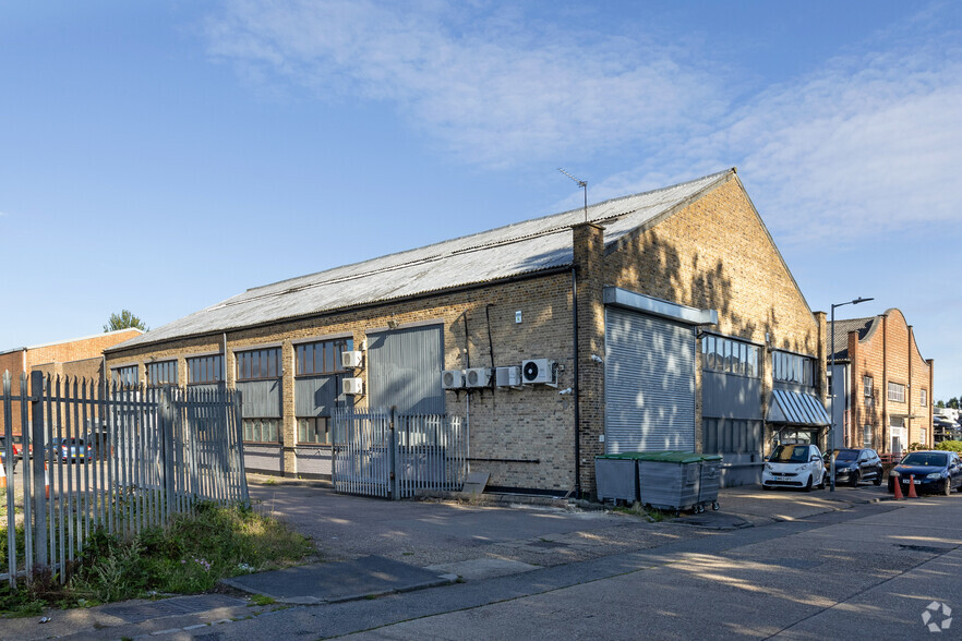 Lea Rd, Waltham Abbey for sale - Building Photo - Image 2 of 2