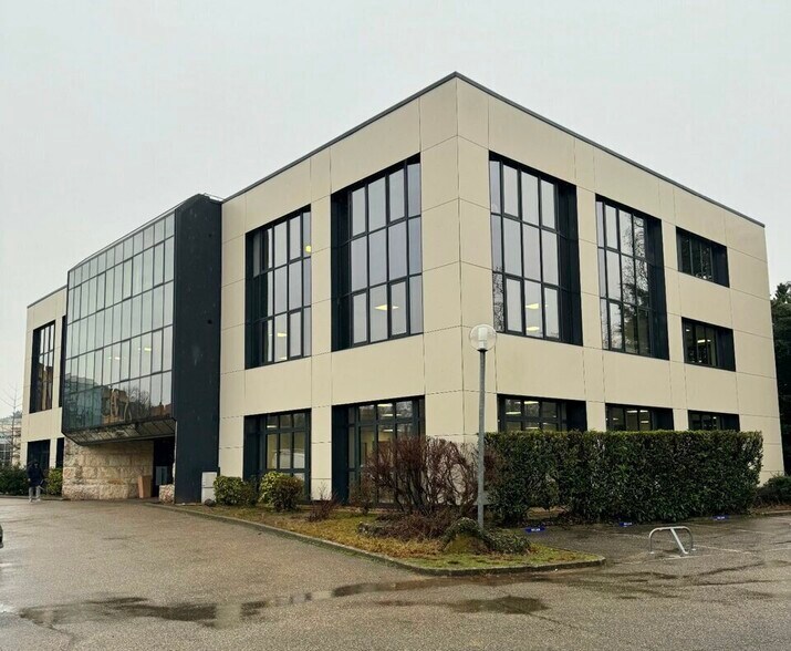 Office in SAINT-DIDIER-AU-MONT-D'OR to rent - Building Photo - Image 1 of 15