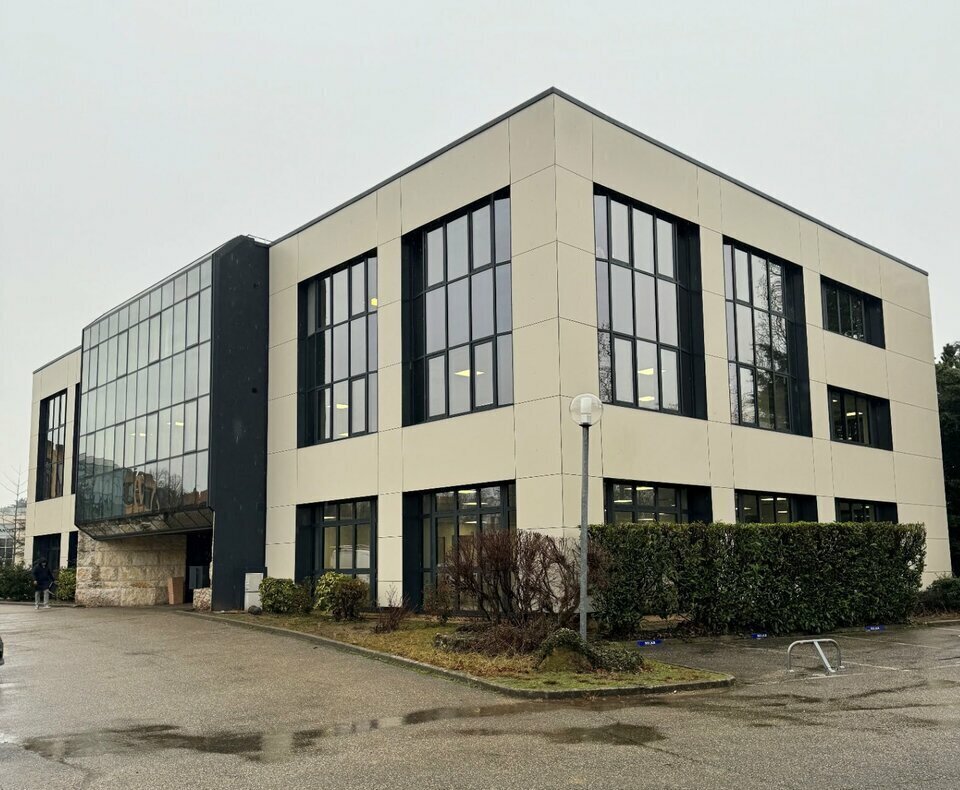 Office in SAINT-DIDIER-AU-MONT-D'OR to rent Building Photo- Image 1 of 16