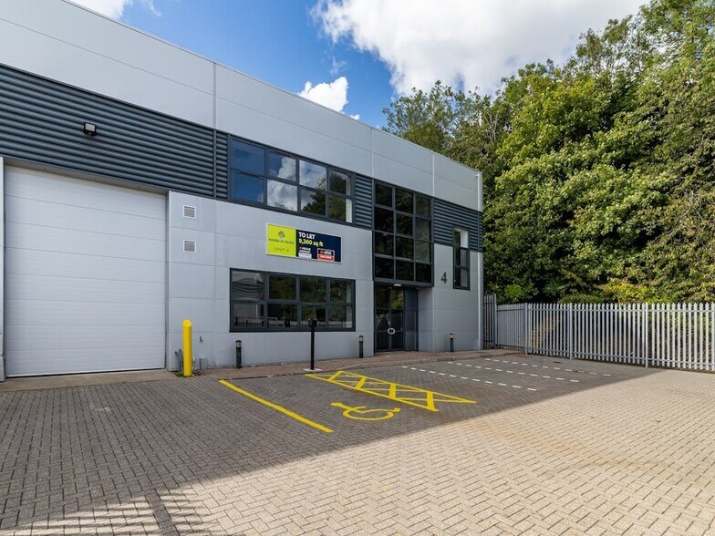 Nimbus Park, Porz Ave, Dunstable to rent - Building Photo - Image 1 of 2