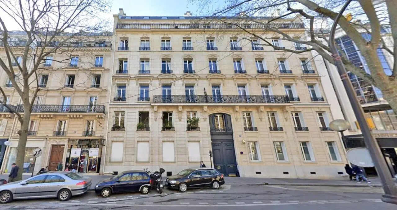 Office in Paris for sale Building Photo- Image 1 of 5