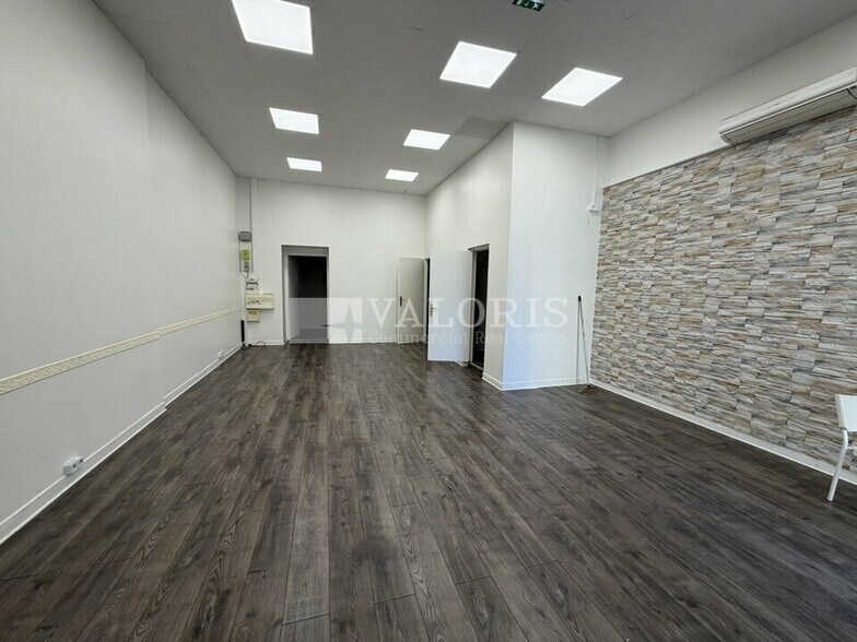12 Cours Tolstoï, Villeurbanne to rent - Building Photo - Image 2 of 5