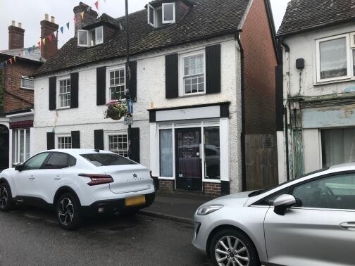 32 High St, Amesbury for sale Primary Photo- Image 1 of 1