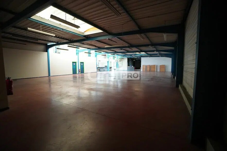 Light Industrial in Longvic to rent - Building Photo - Image 3 of 8