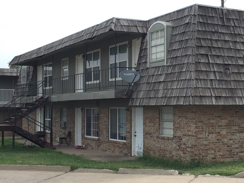 1407 W Highland Ave, Ponca City, OK for sale - Building Photo - Image 1 of 1