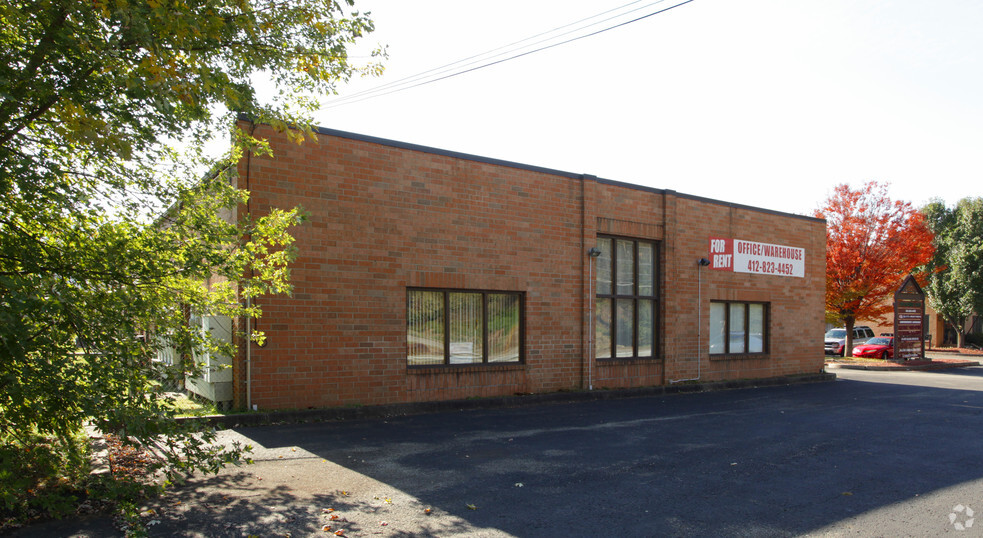 2828 Broadway St, Monroeville, PA for rent - Building Photo - Image 3 of 3