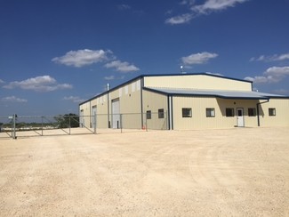 More details for 685 Corgey Rd, Pleasanton, TX - Industrial for Rent