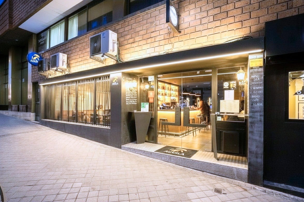Retail in Madrid, Madrid to rent Building Photo- Image 1 of 7
