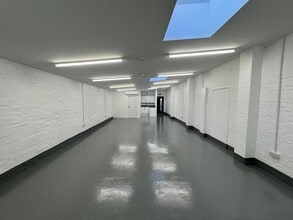 318A King St, London to rent Interior Photo- Image 2 of 2