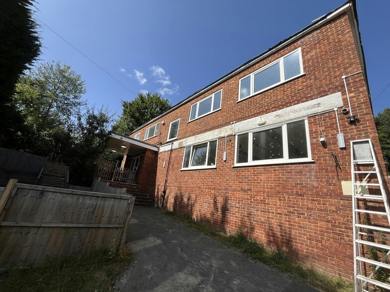 Forest Way, High Wycombe to rent - Building Photo - Image 3 of 17