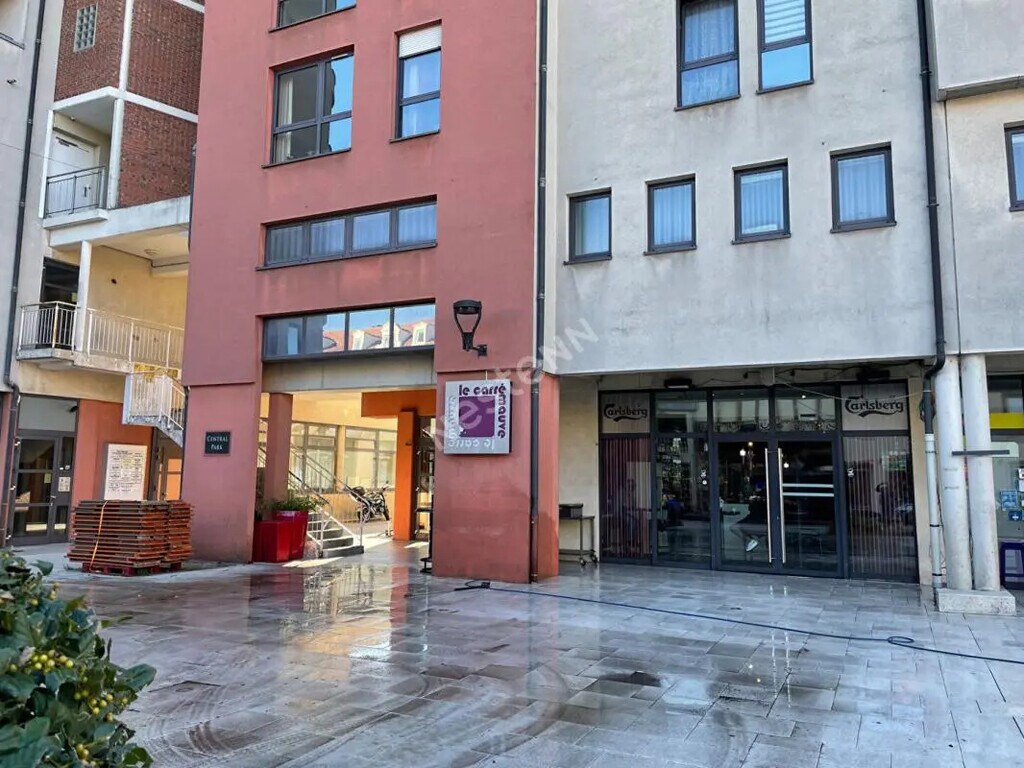 Vente Bureaux 330 m² - Photo 1