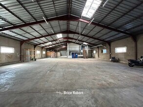 Office in Irigny to rent Interior Photo- Image 2 of 6