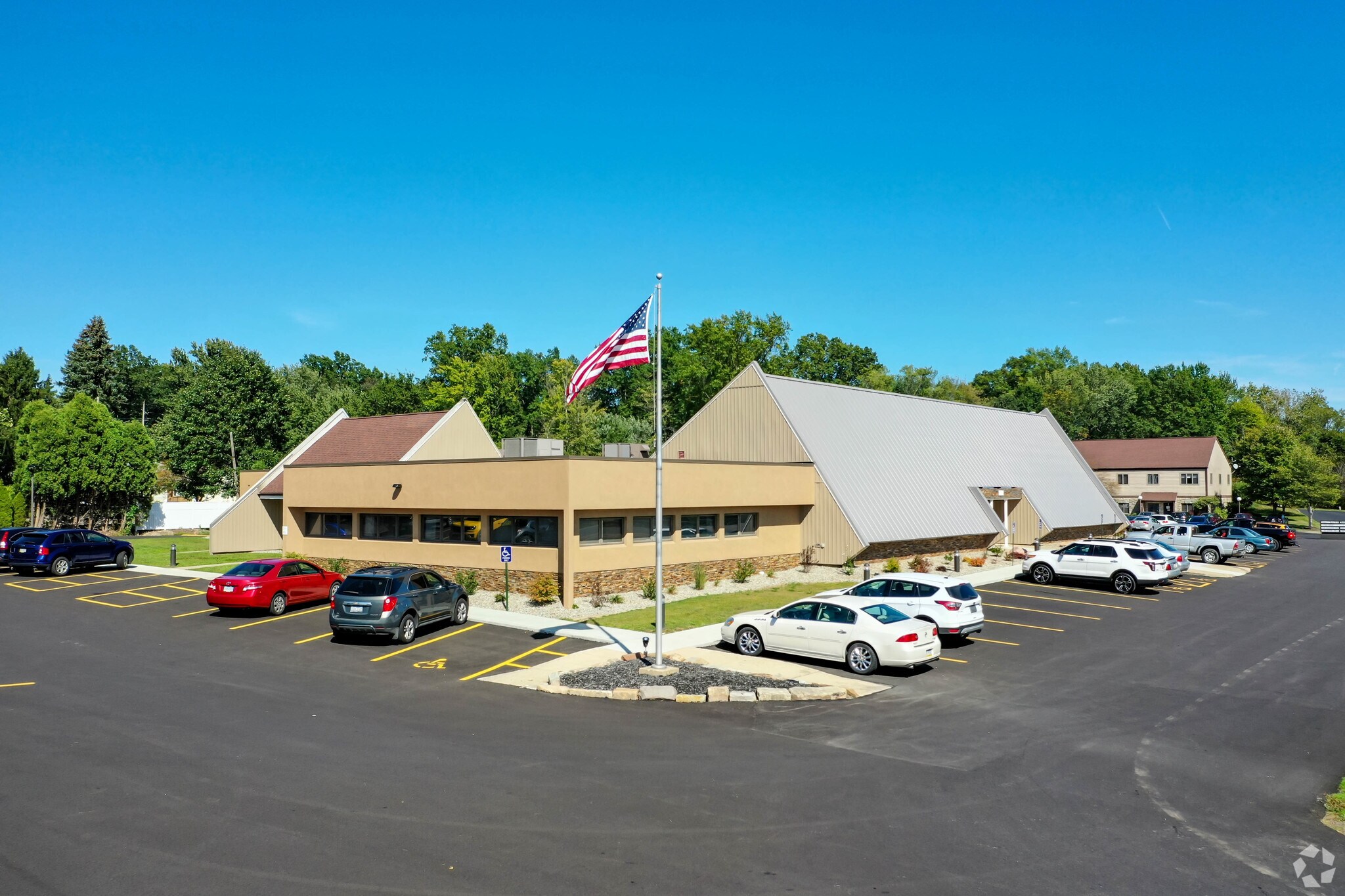 2151 Shenango Valley Fwy, Hermitage, PA for sale Primary Photo- Image 1 of 1