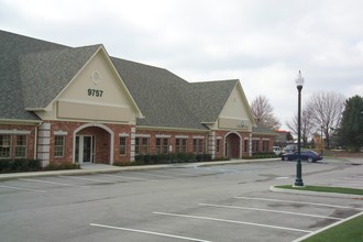 9757 Westpoint Dr, Indianapolis, IN for rent Building Photo- Image 1 of 11