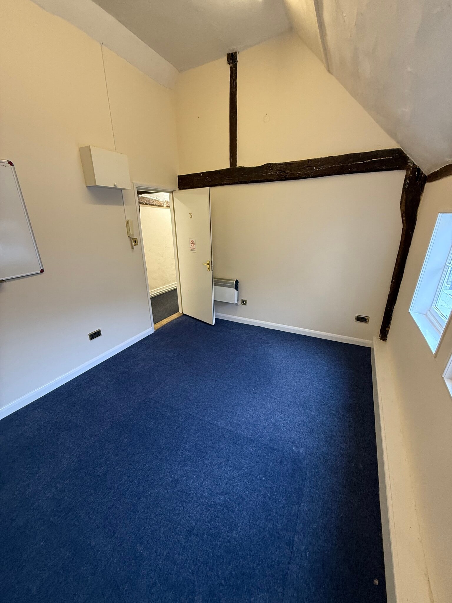 9 Bank St, Braintree to rent Interior Photo- Image 1 of 1