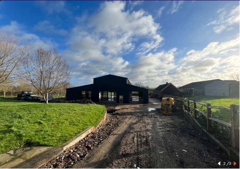 Mayes Ln, Warnham to rent - Building Photo - Image 3 of 3