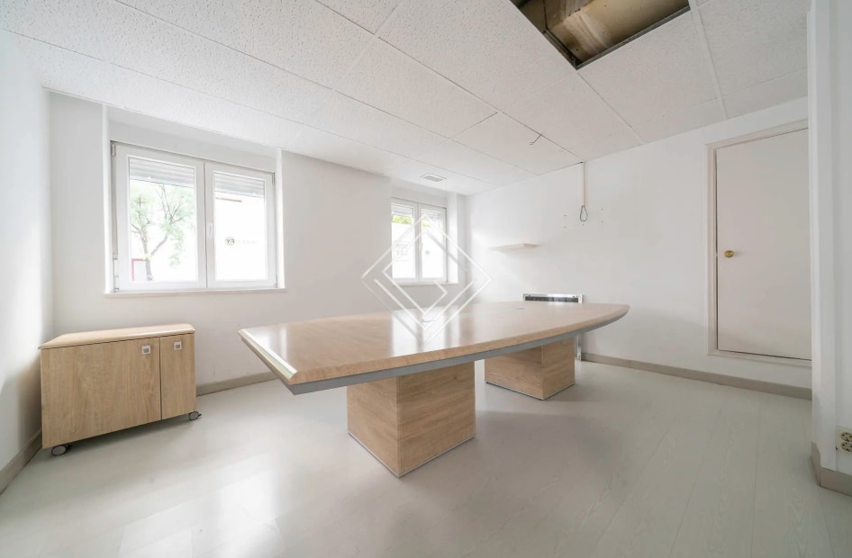 Madrid, MAD 28003 - Unit 1 - - Interior Photo - Image 1 of 11
