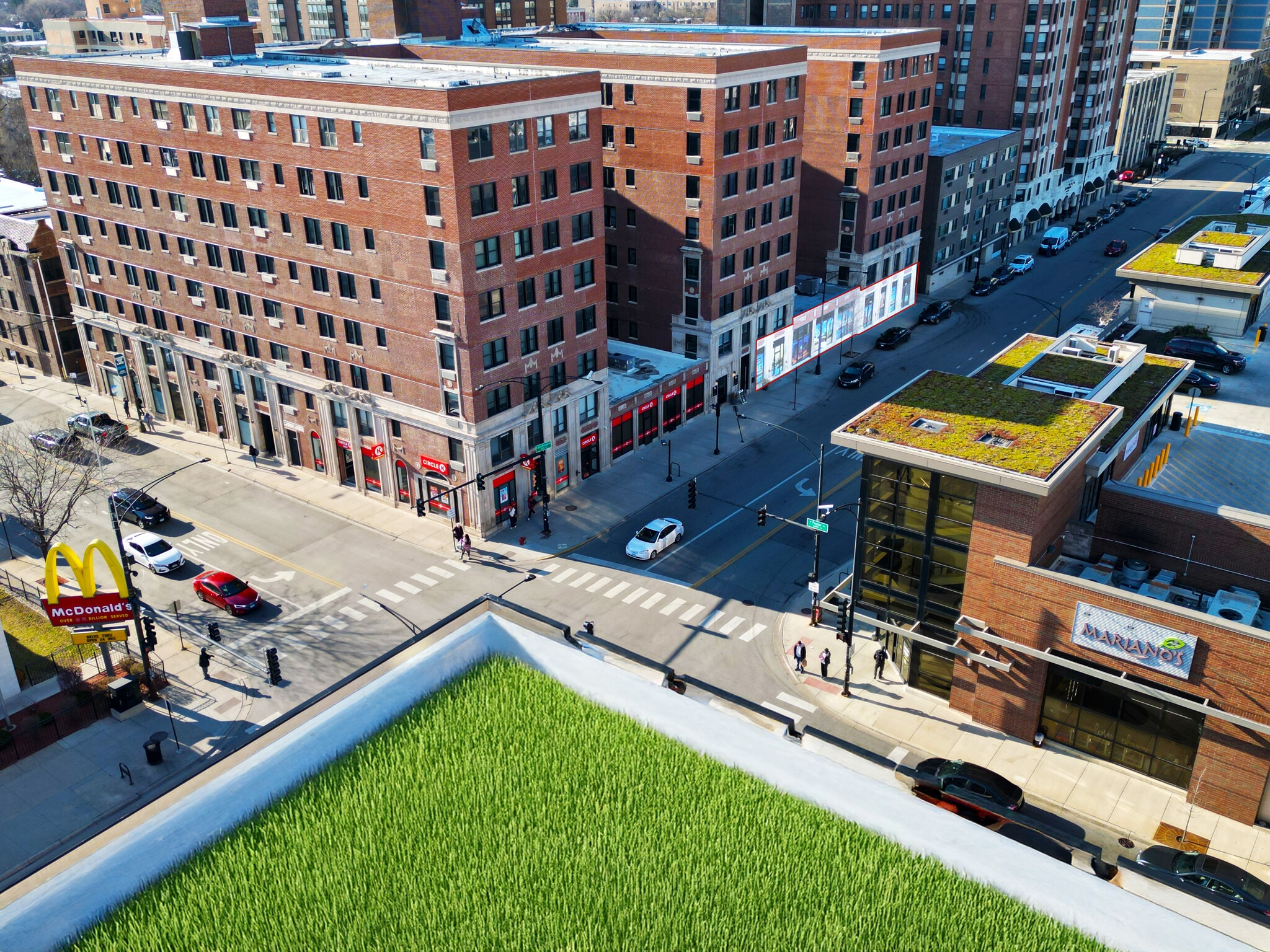 5200 N Sheridan Rd, Chicago, IL to rent Building Photo- Image 1 of 8