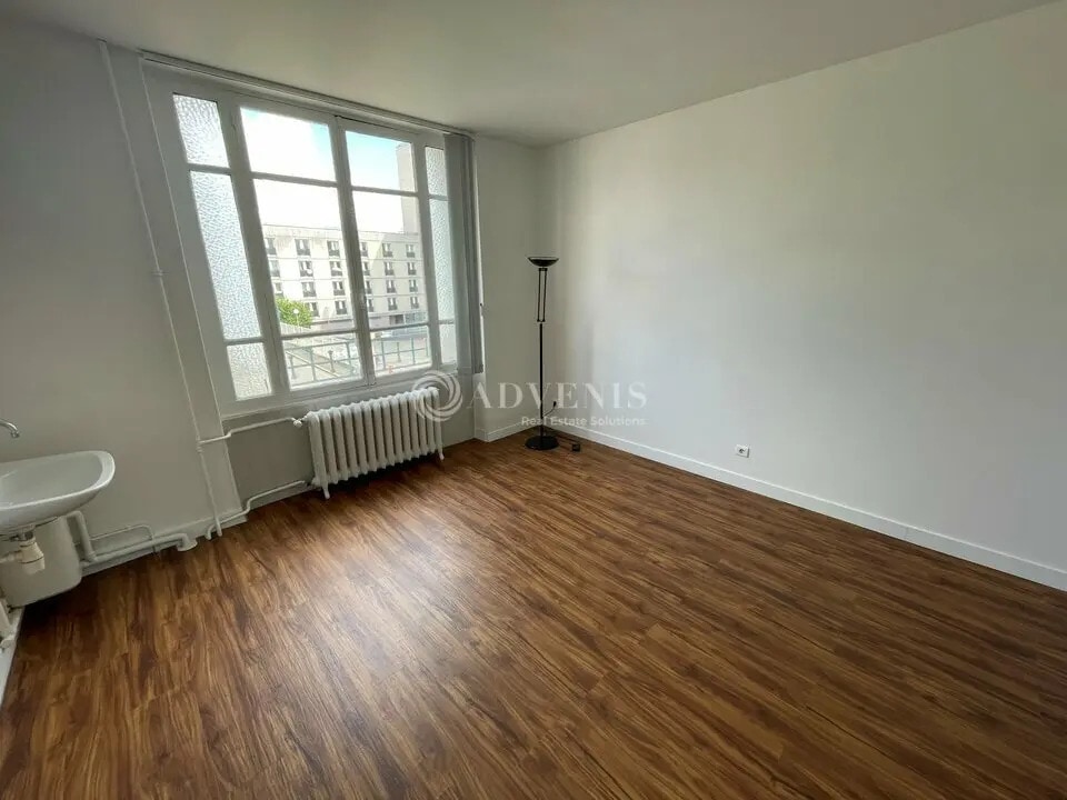 Location Bureaux 15 m² - Photo 1