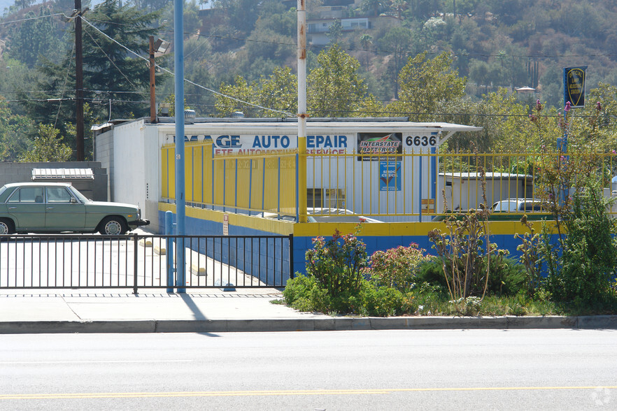 6636 Foothill Blvd, Tujunga, CA for rent - Primary Photo - Image 1 of 15