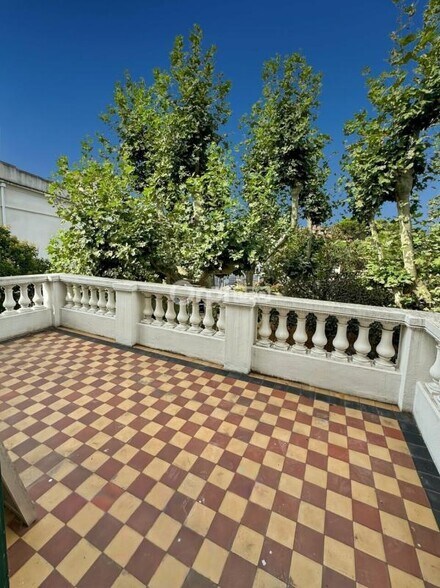 Office in Marseille to rent - Building Photo - Image 3 of 6