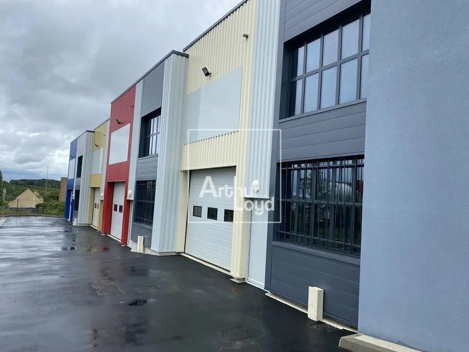 Location Local d'activités 163 m² à 657 m² - Photo 1