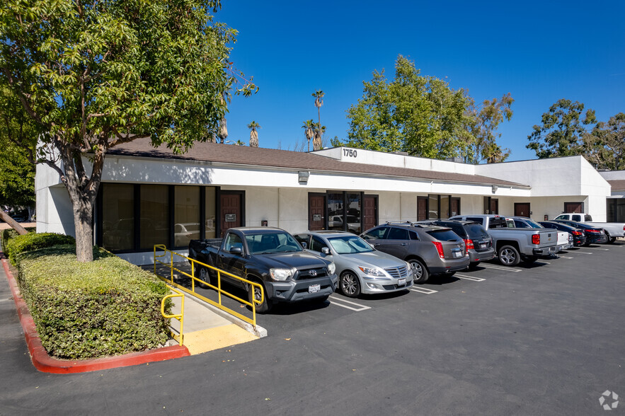 1710 W Cameron Ave, West Covina, CA for rent - Building Photo - Image 3 of 8