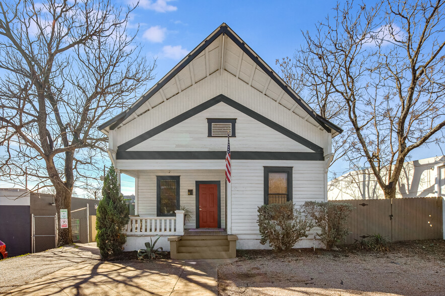 1007 E 7th St, Austin, TX for rent - Building Photo - Image 2 of 20