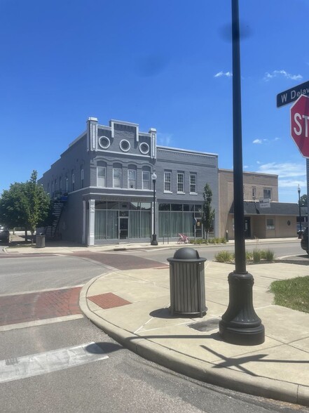 621 N Main St, Evansville, IN for sale - Building Photo - Image 2 of 4