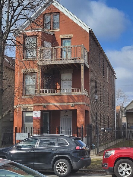 8624 S Houston Ave, Chicago, IL for sale - Building Photo - Image 2 of 9