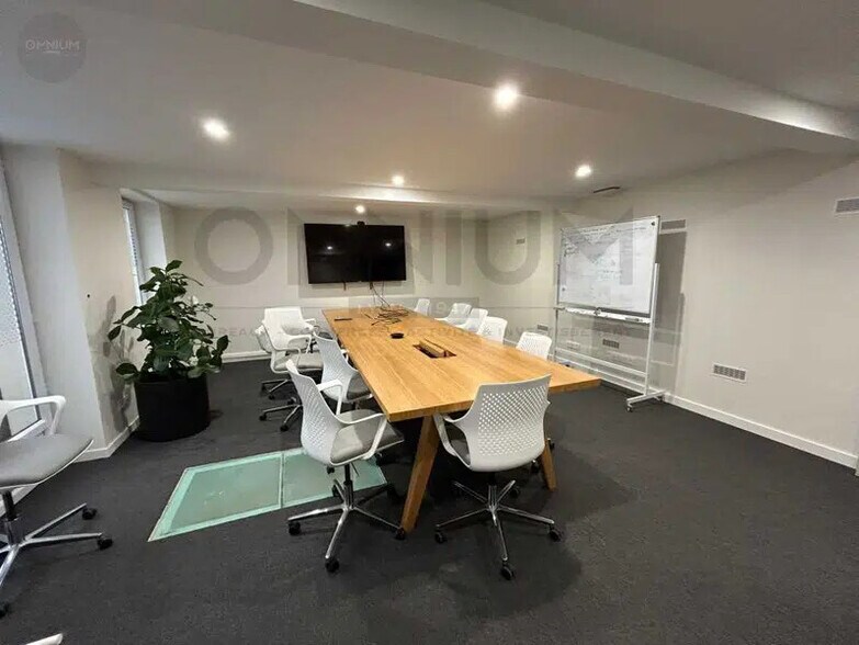 Office in Lyon to rent - Building Photo - Image 3 of 13
