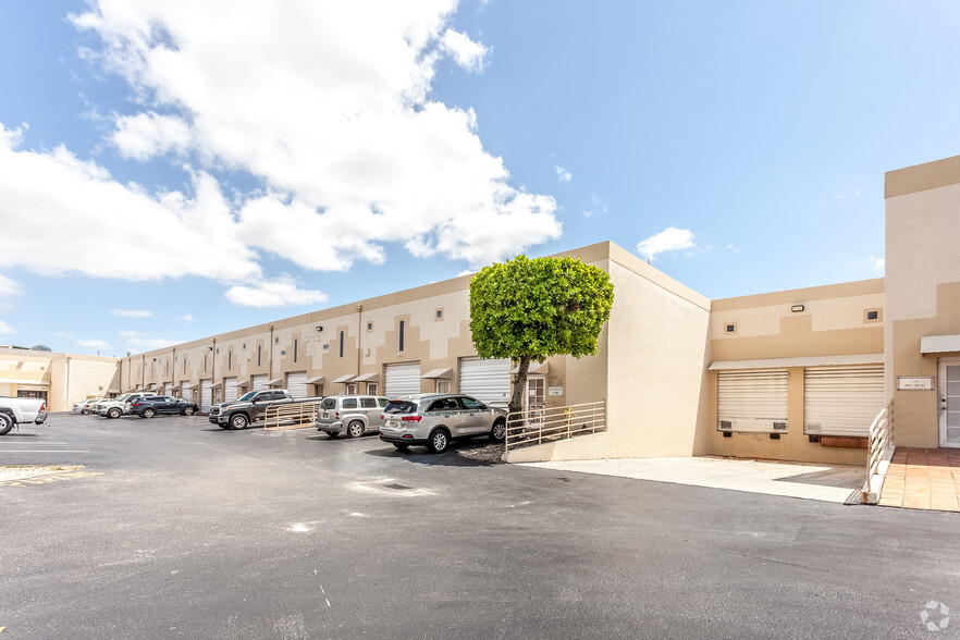 10411-10451 NW 28th, Doral, FL for rent - Primary Photo - Image 1 of 6