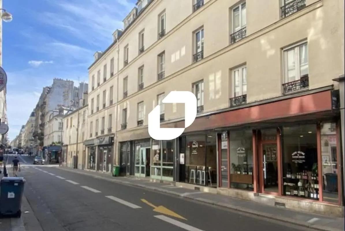 Retail in Paris for sale Building Photo- Image 1 of 2