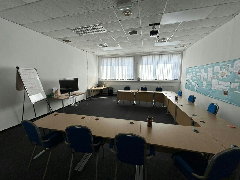 Shields Rd, Newcastle Upon Tyne to rent - Building Photo - Image 3 of 8