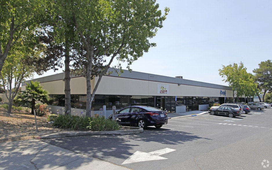 45445-45461 Warm Springs Blvd, Fremont, CA for rent - Building Photo - Image 1 of 4