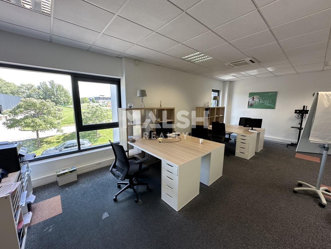 Office in Villefontaine to rent Building Photo- Image 1 of 7